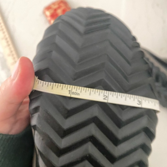 Sorel Out 'N About Boot - Picture 4 of 11